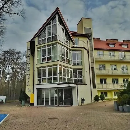 Apartament Sloneczny W Kolobrzegu 코워브제크